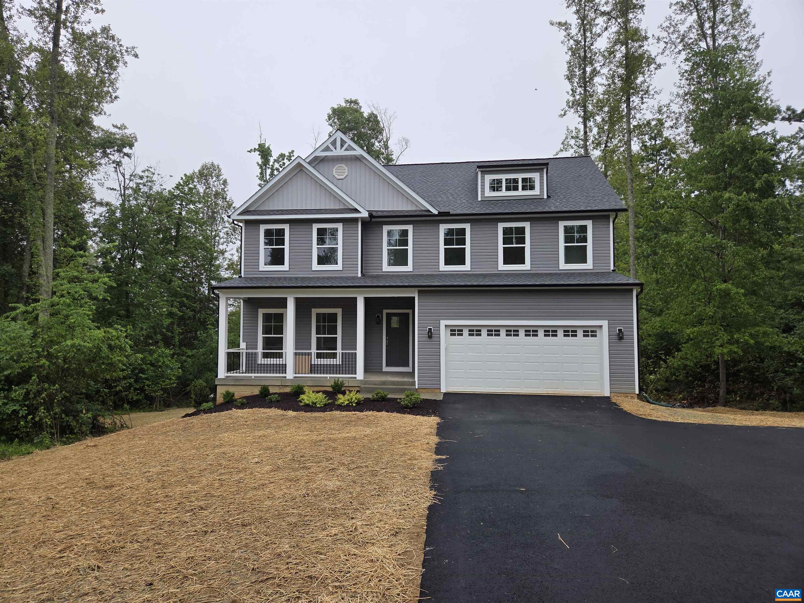 310 Fairview Dr — photo