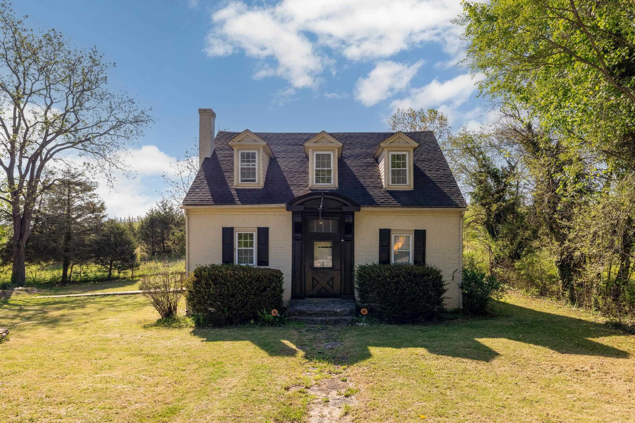 1533 Lee Hwy — photo