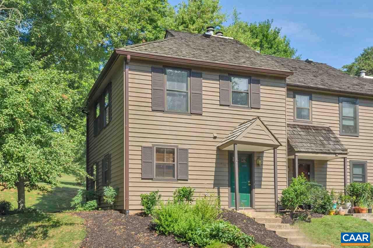 718 Exton Ct — photo