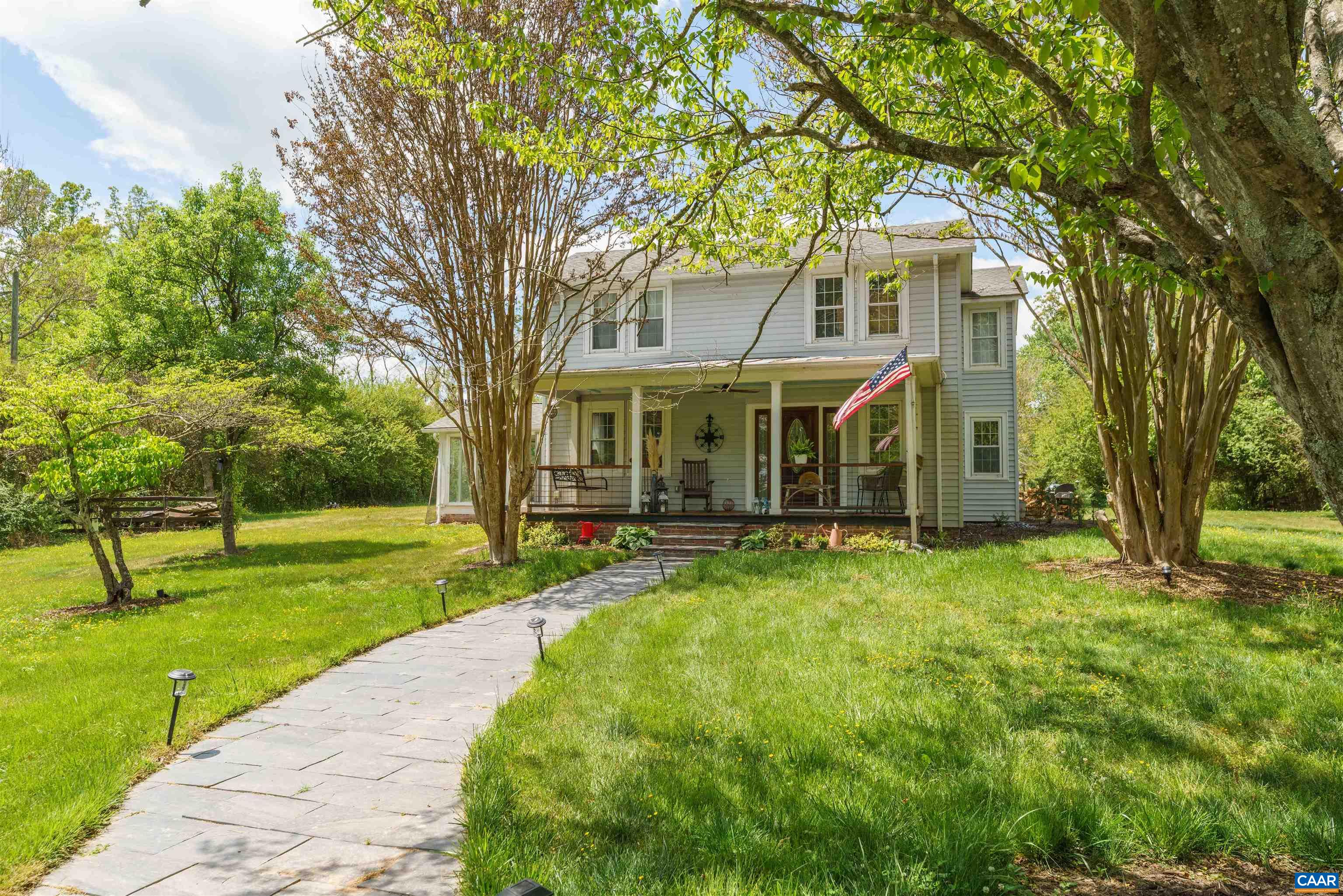 418 James River Rd — photo