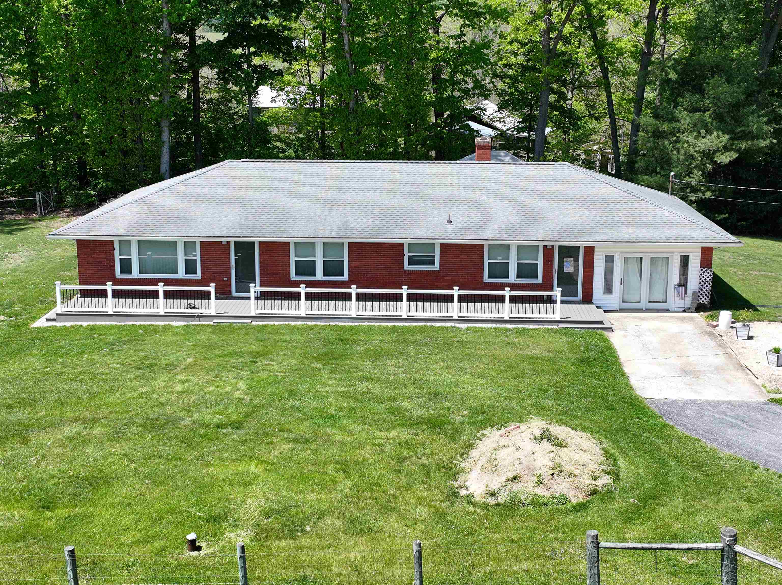 1335 Rinacas Corner Road, Shenandoah, VA 22849