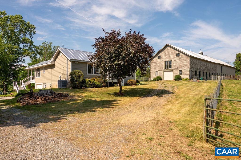 160 Old Farm Hollow — photo