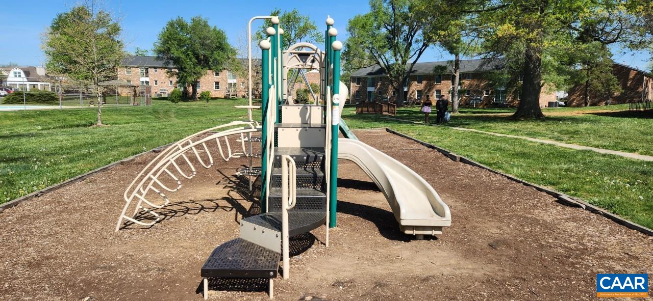 1750 Rosser Ave 20 Brandon Ladd Circle — photo