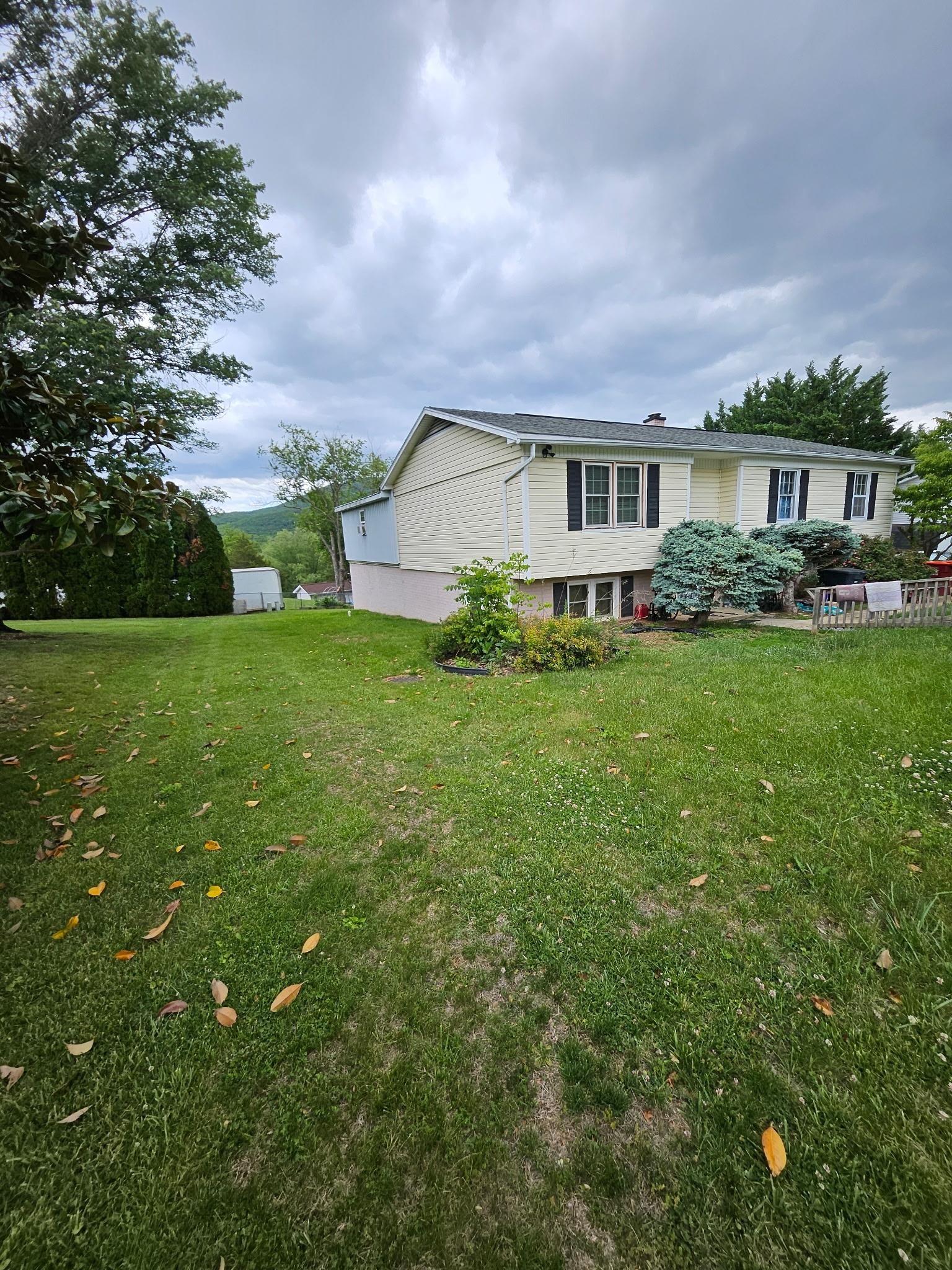 6140 W Donnagail Dr — photo