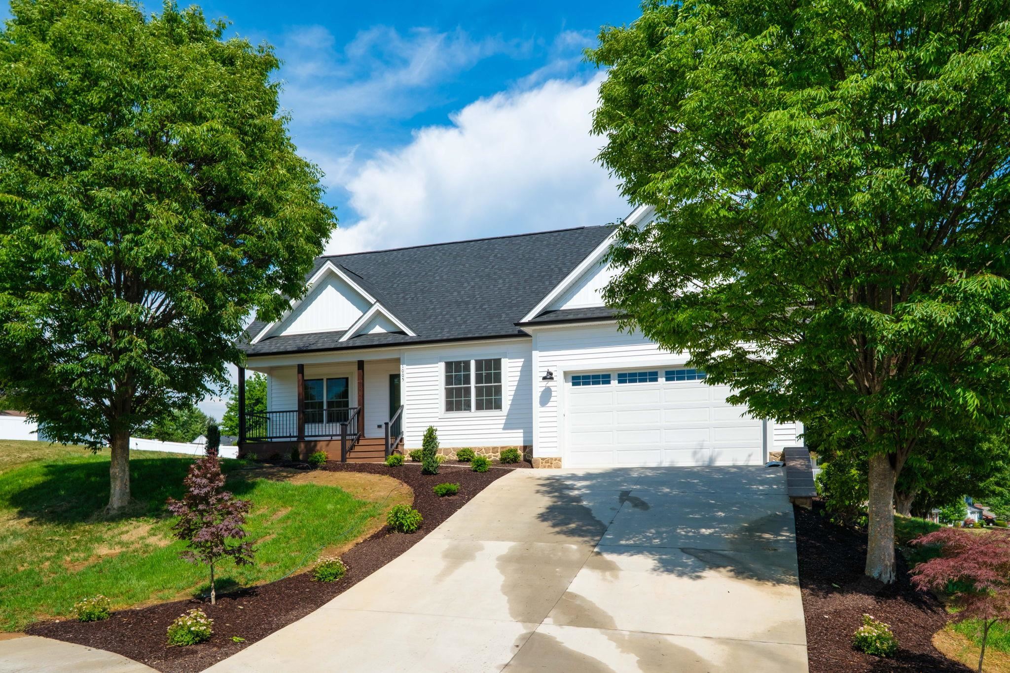 1005 High Point Ct — photo