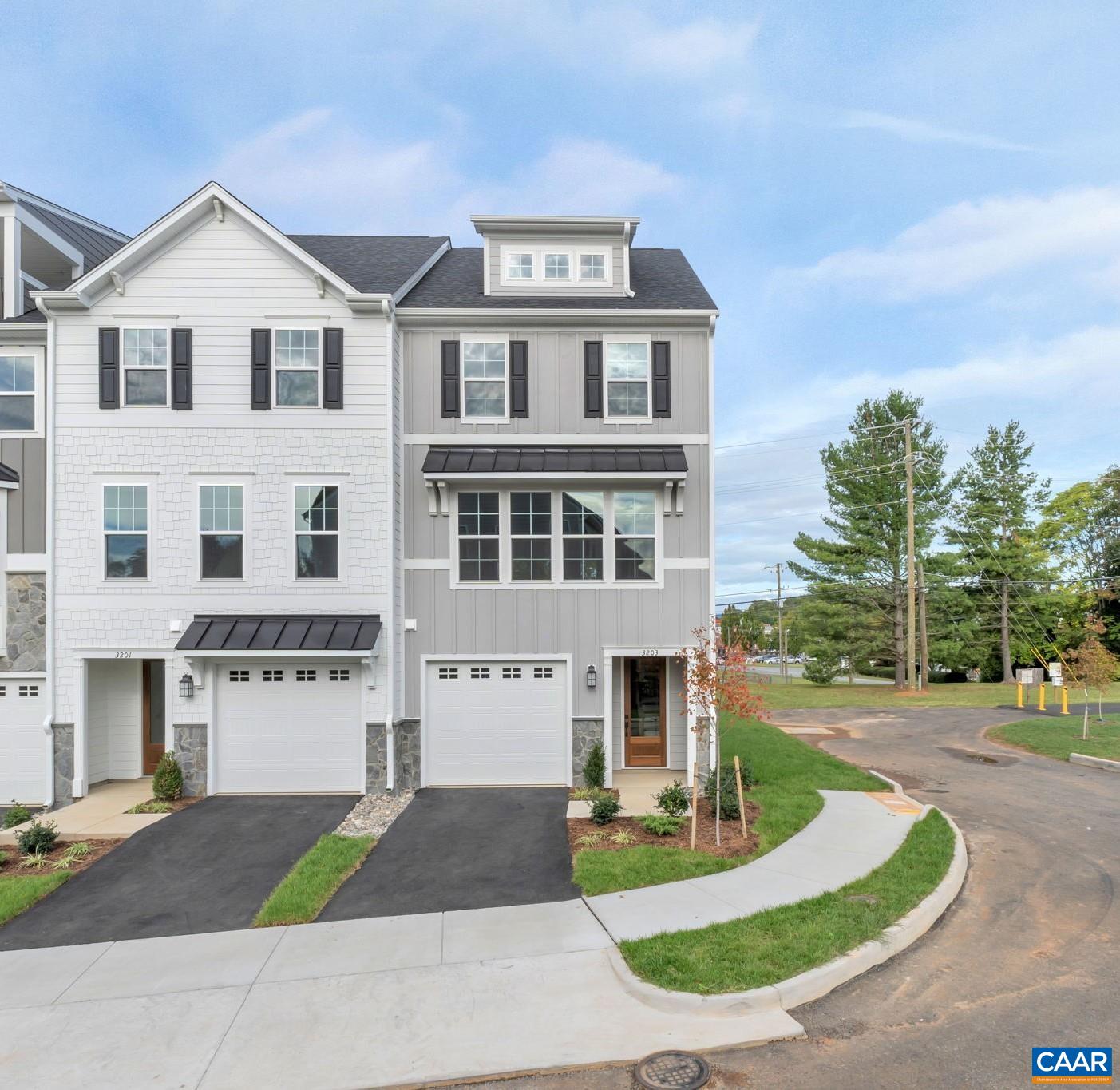 273 Gibraltar Dr — photo