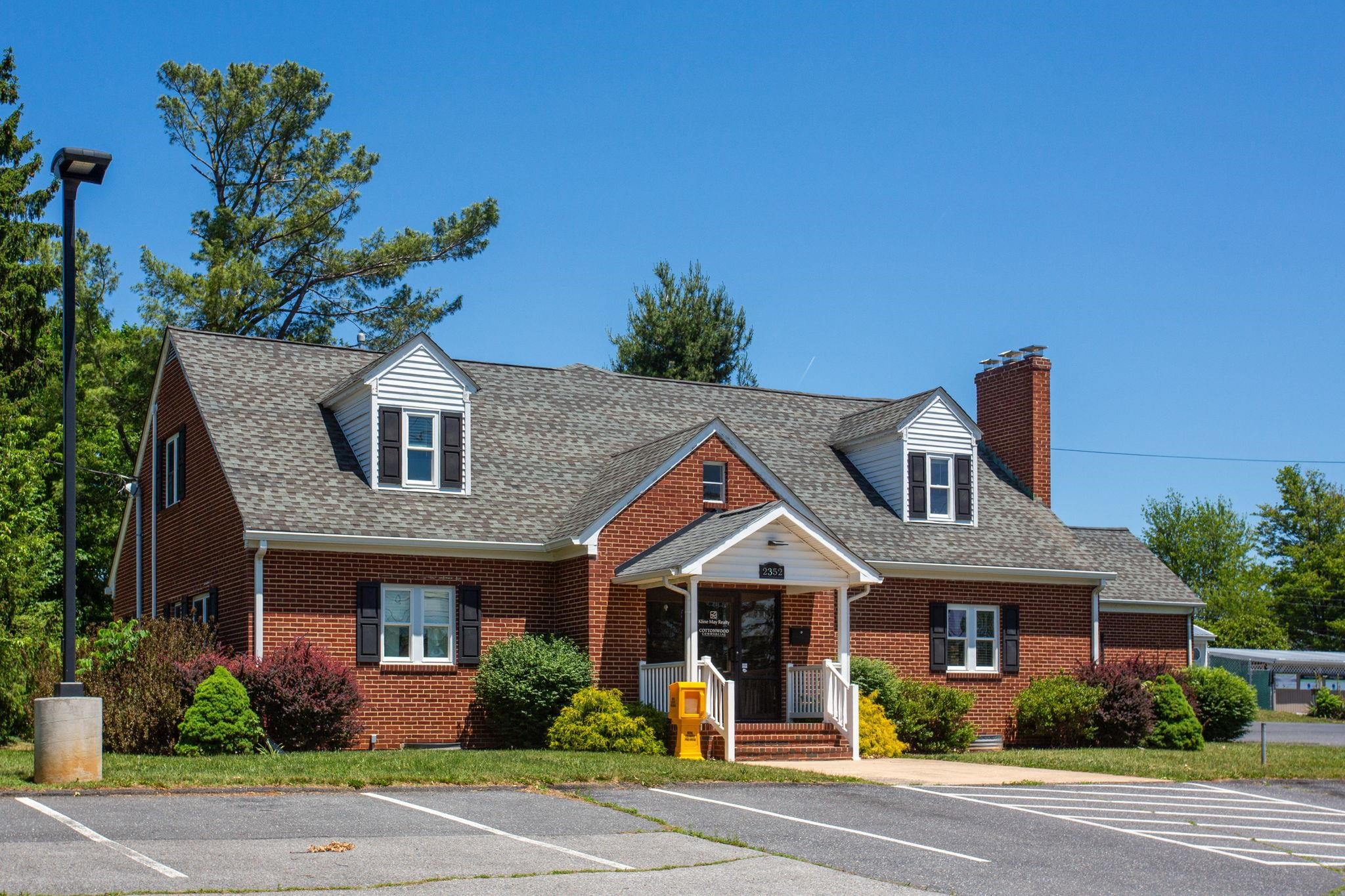 2352 Jefferson Hwy — photo