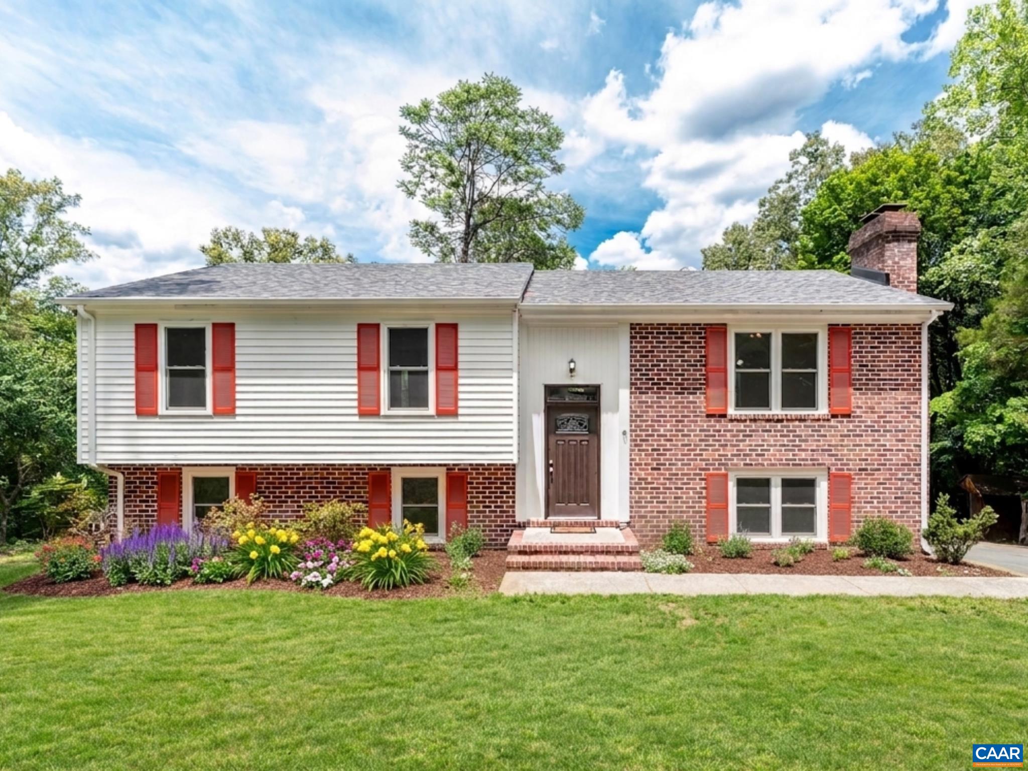 2140 Viburnum Ct — photo