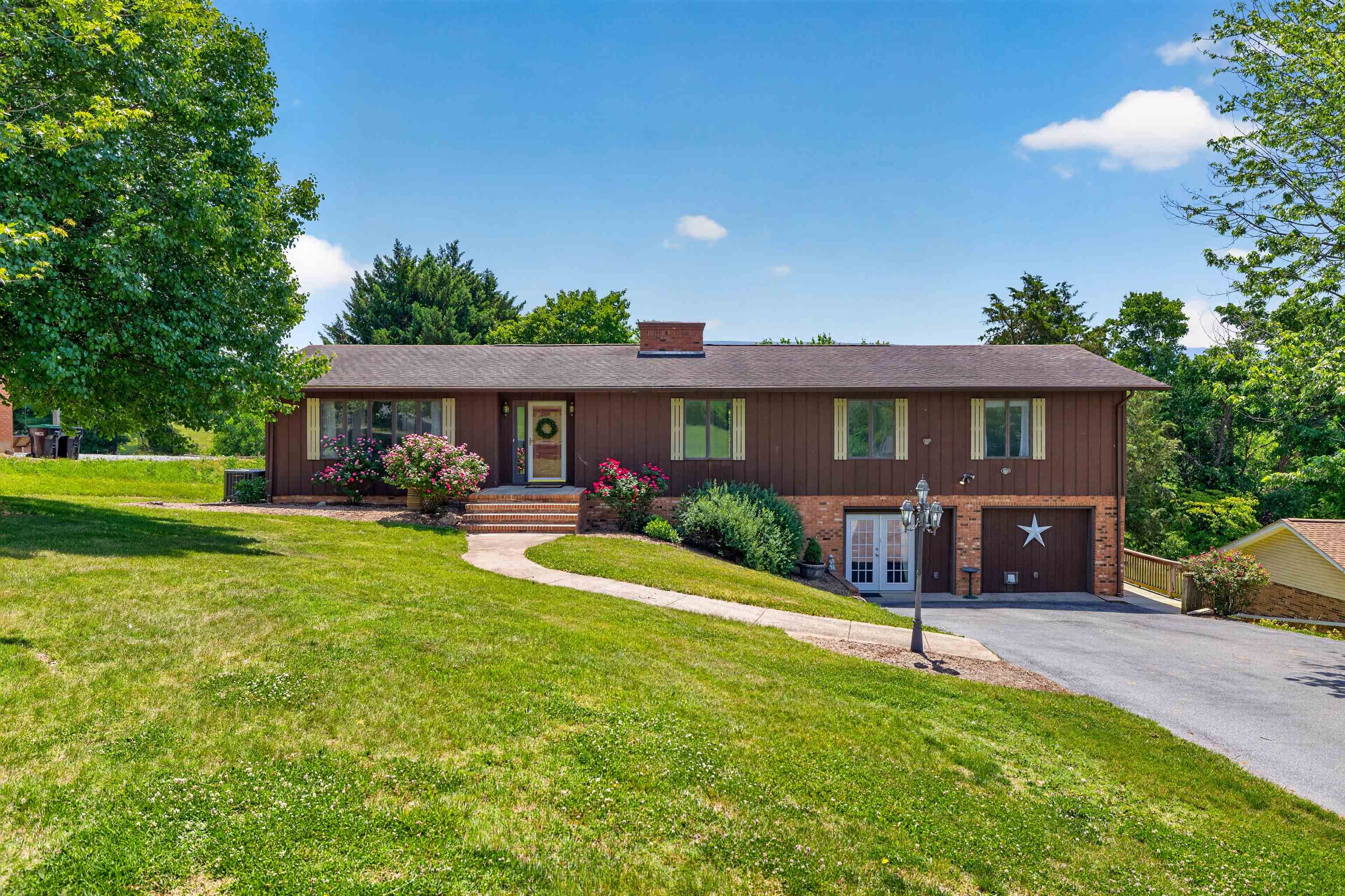 9510 Shenandoah Dr — photo
