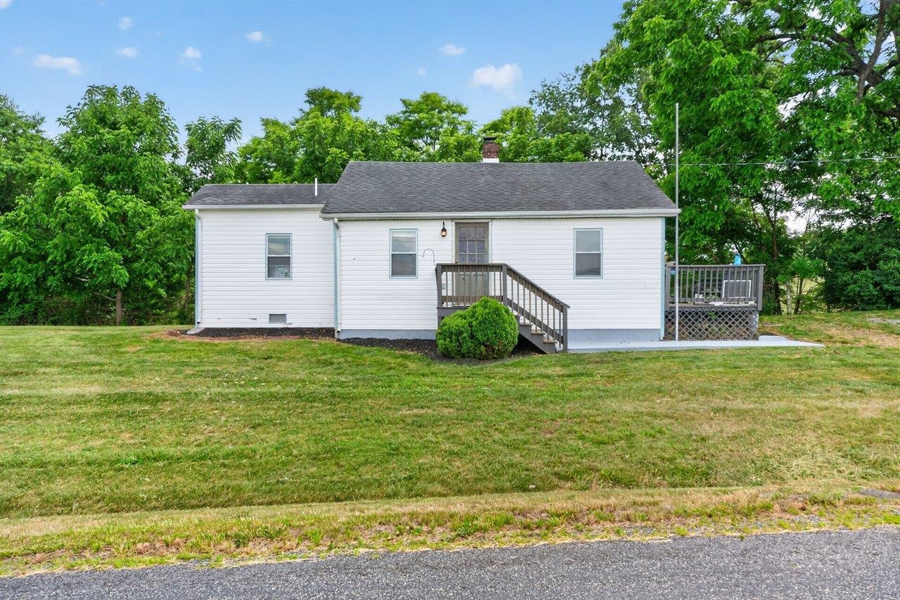 406 Hewitt Rd — photo