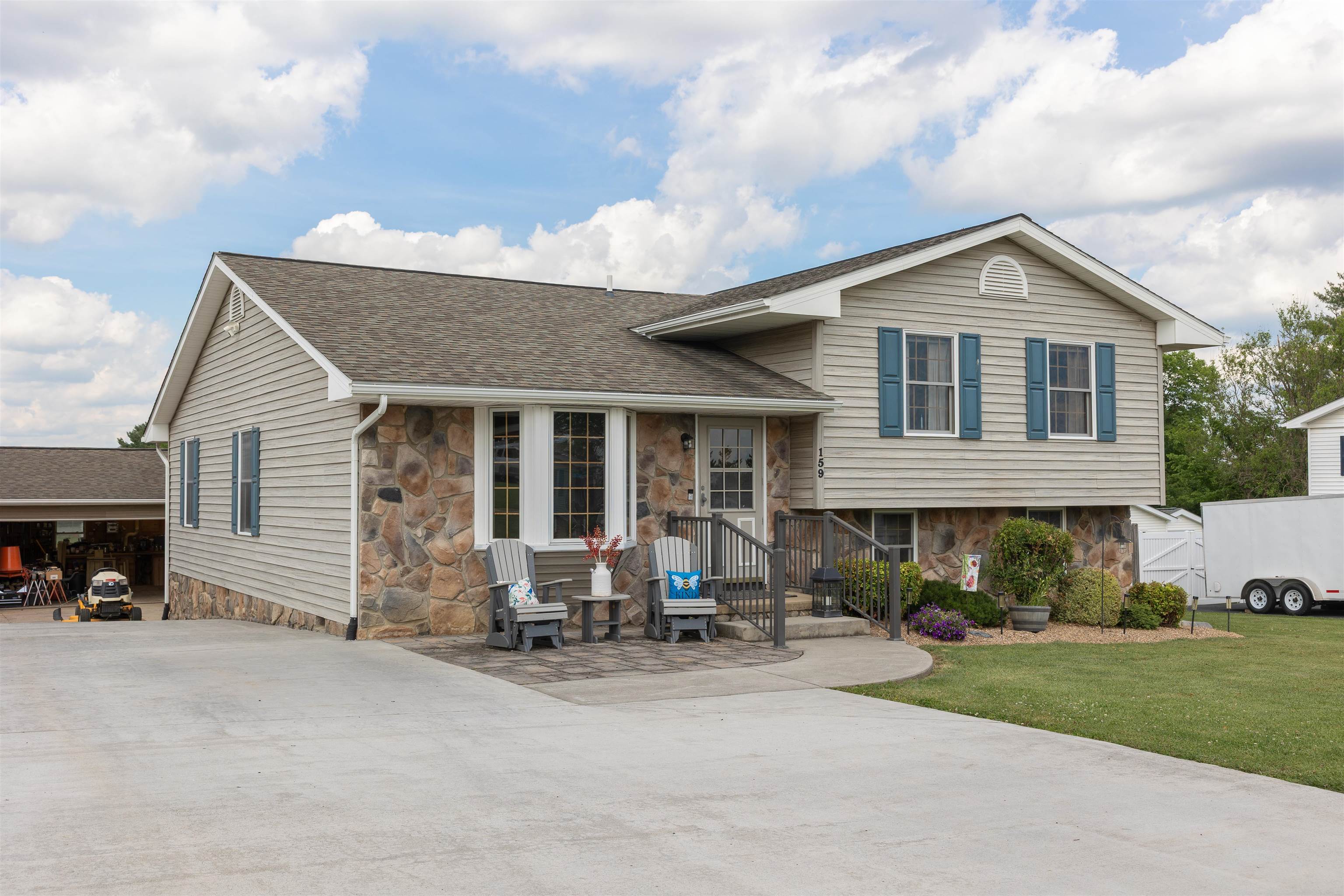 159 Morningside Dr — photo