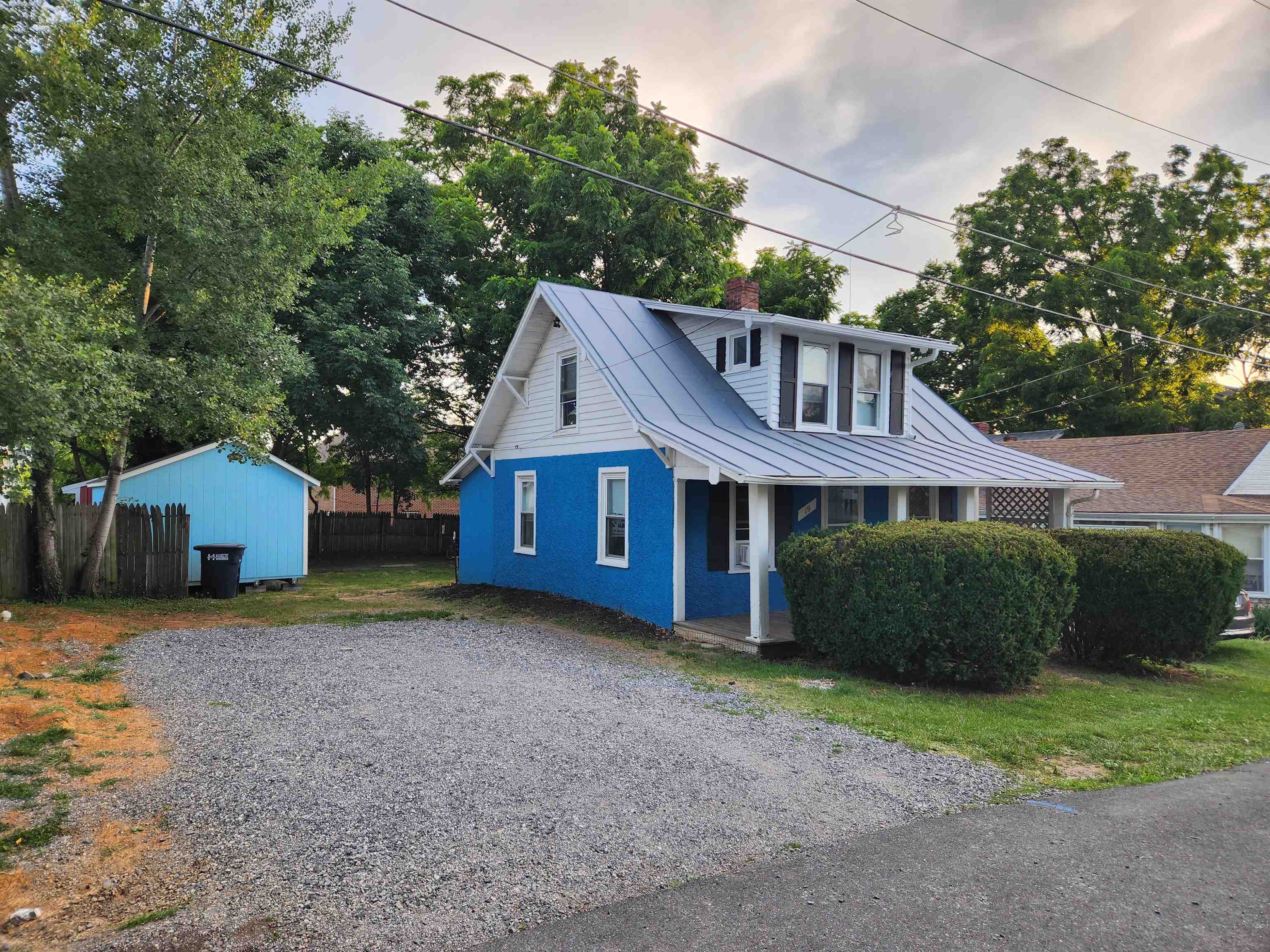 19 W Weaver Ave — photo
