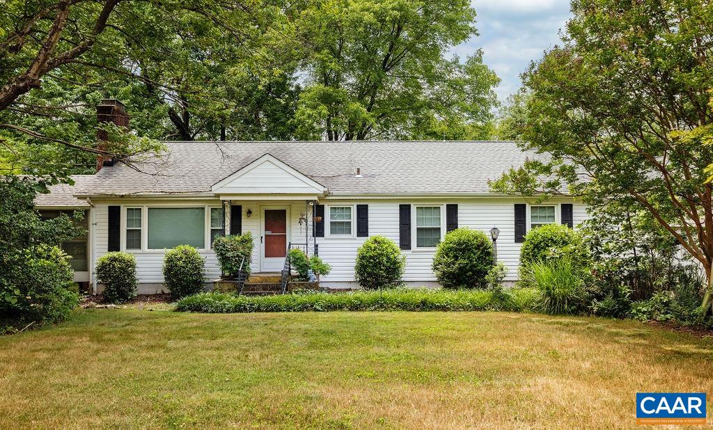 2430 Taylors Gap Rd — photo