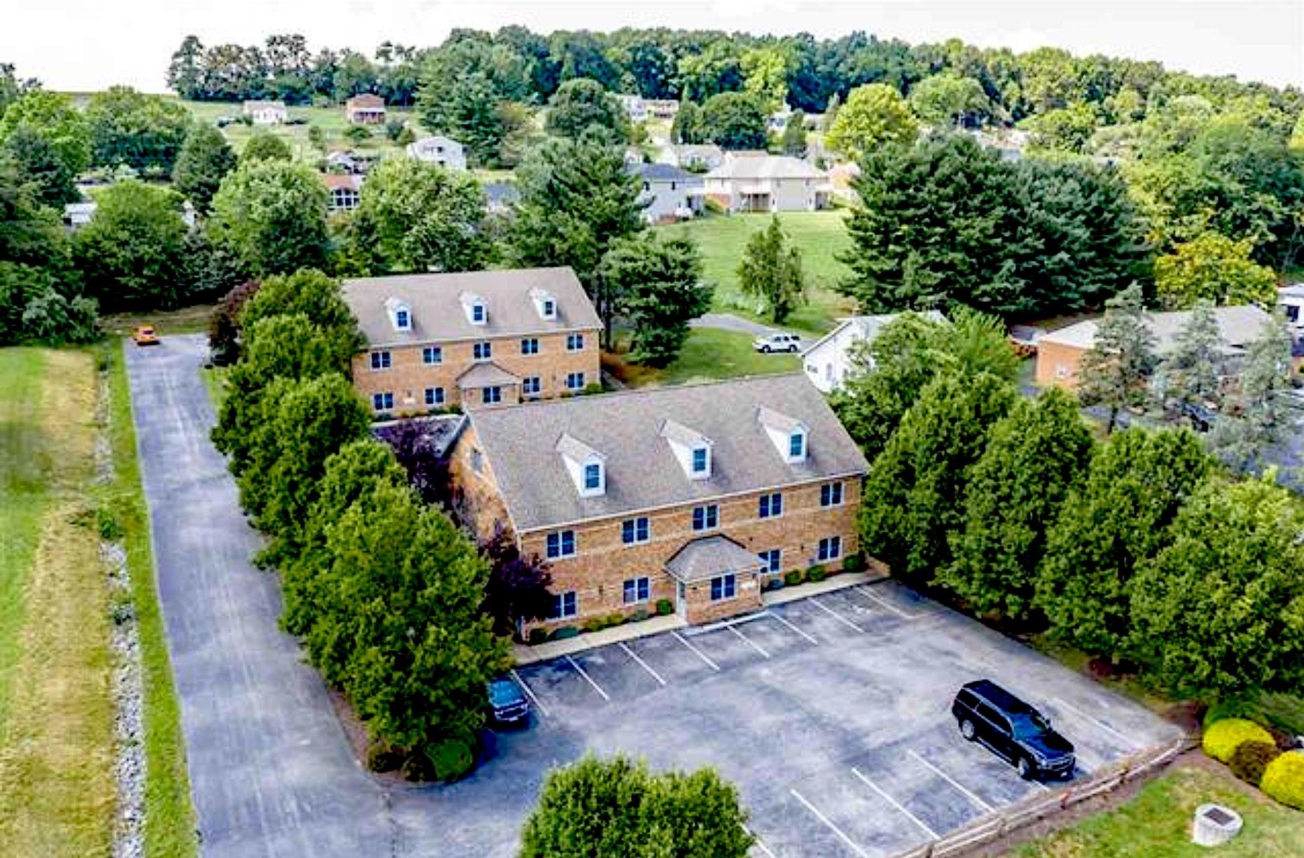 425 Lee Jackson Hwy 102 D — photo