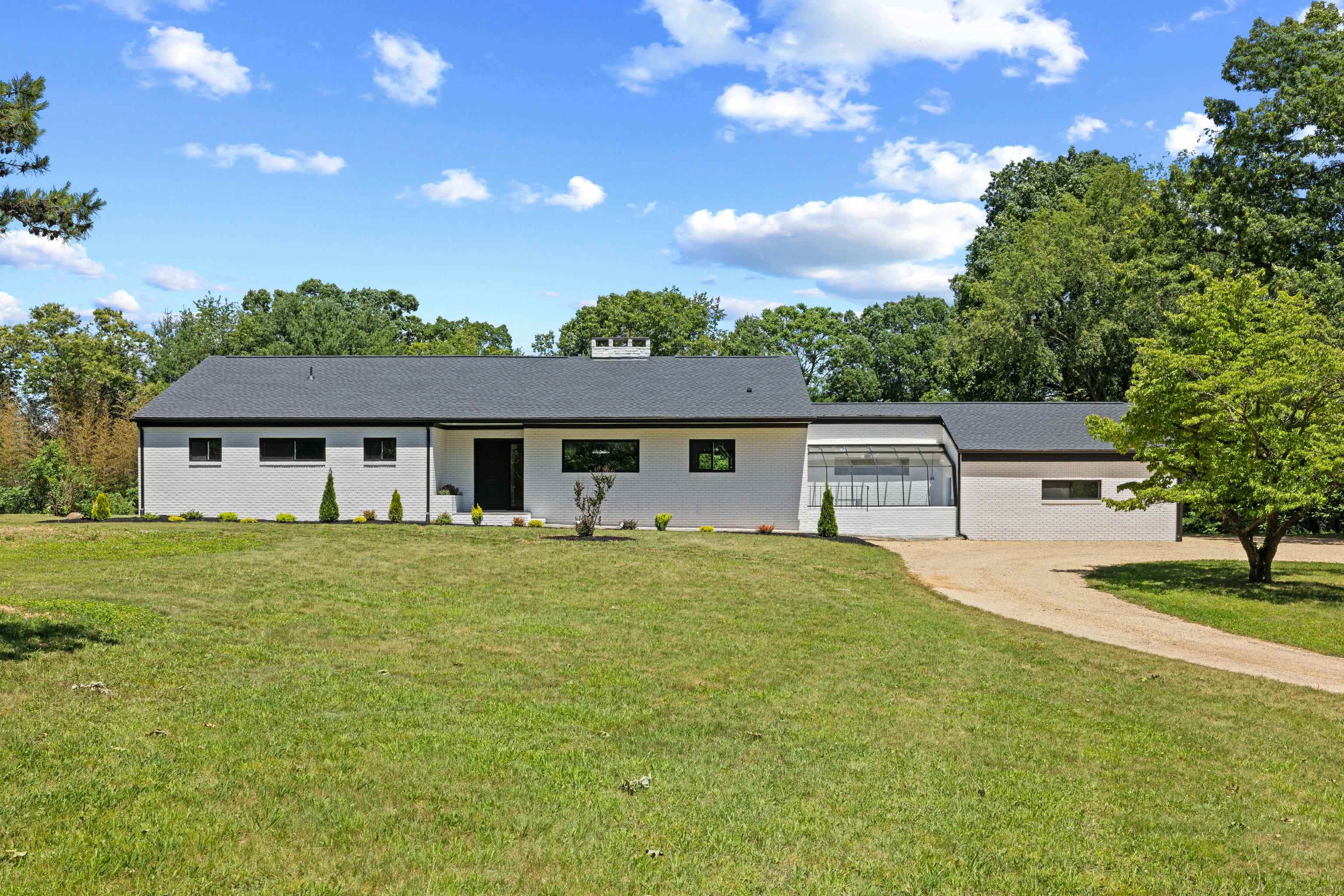 938 Ladd Road, Waynesboro, VA 22980 — photo 2