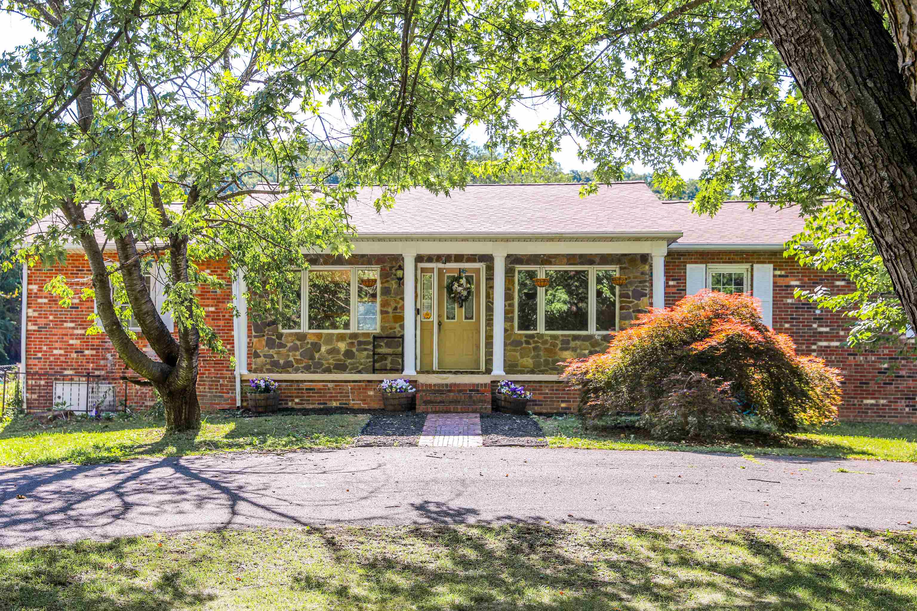 234 Montgomery Rd — photo