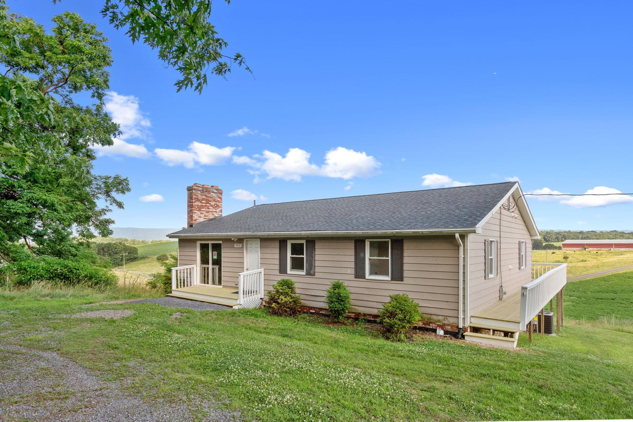 1919 Ridge Road, New Market, VA 22844