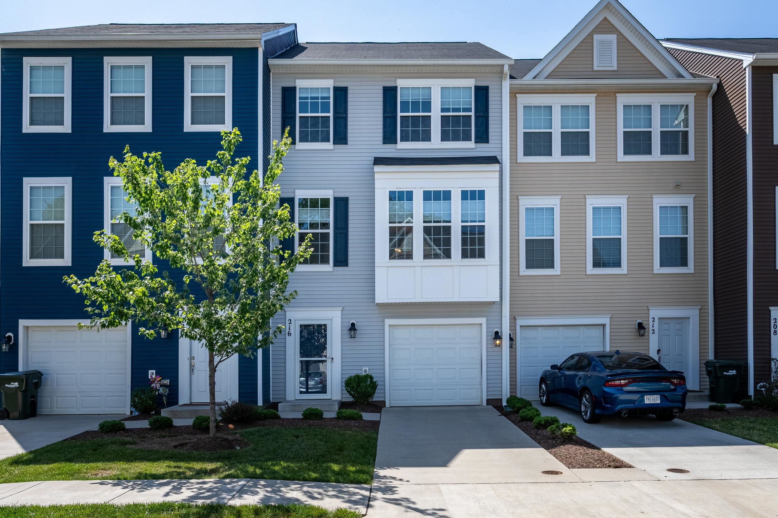216 Willowshire Ct — photo