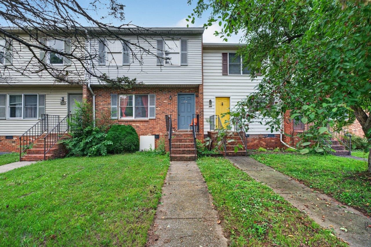 847 Vine St — photo