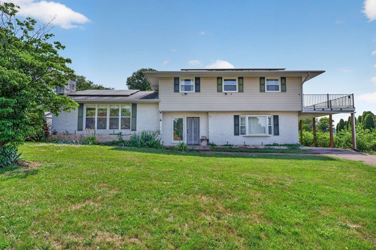 639 Silver Lake Rd — photo