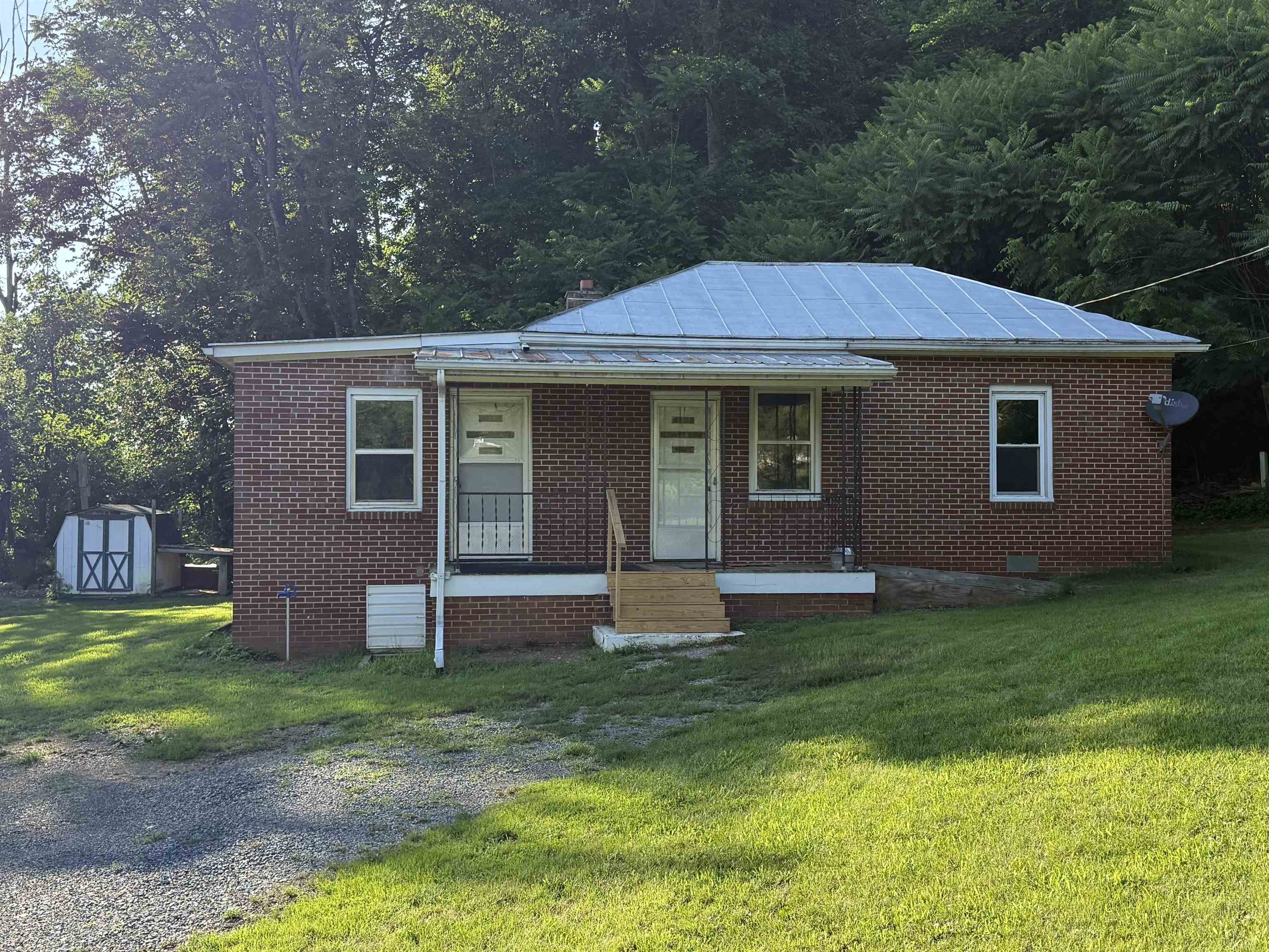 8760 Brocks Gap Rd — photo