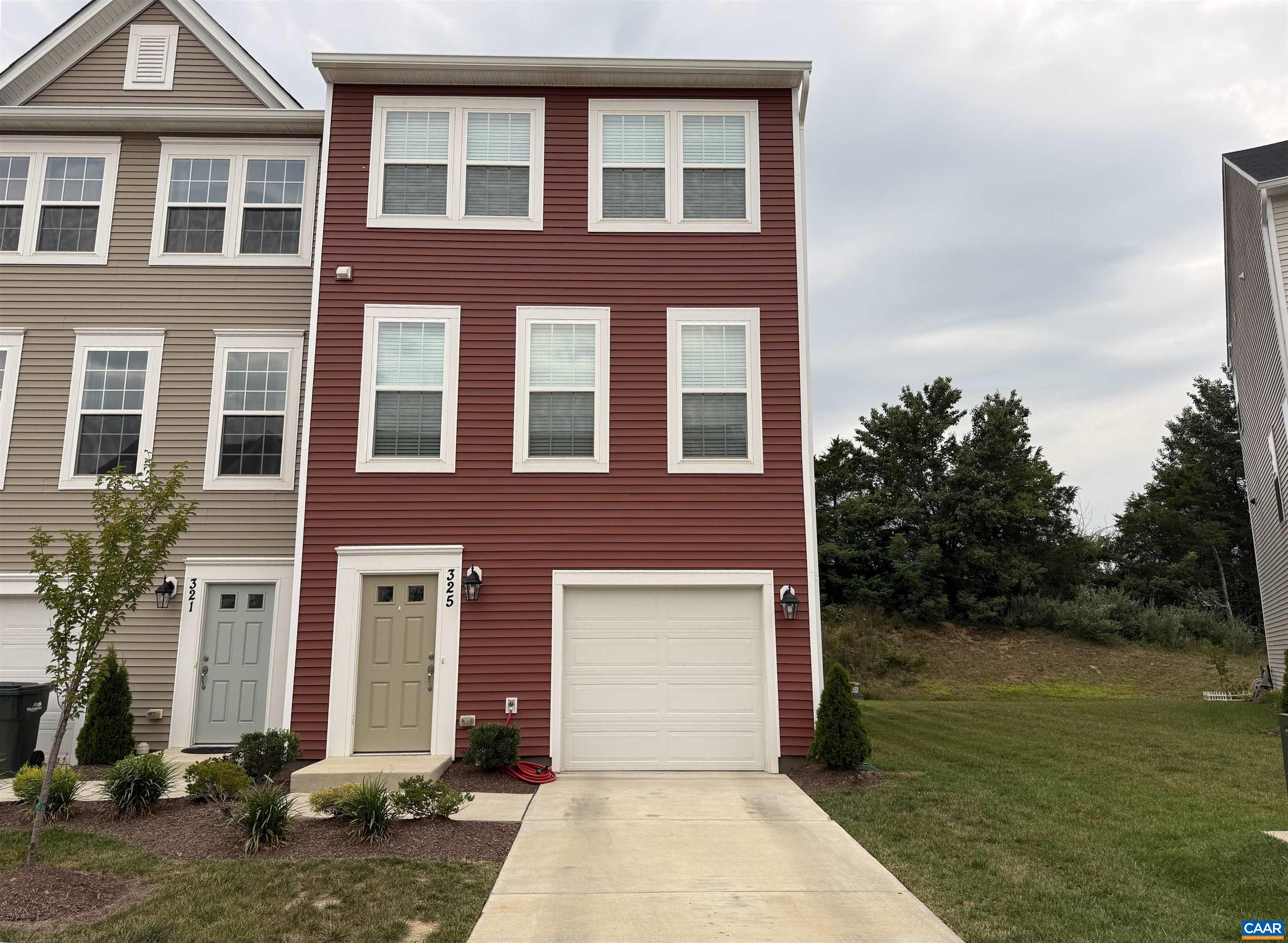 325 Willowshire Ct — photo