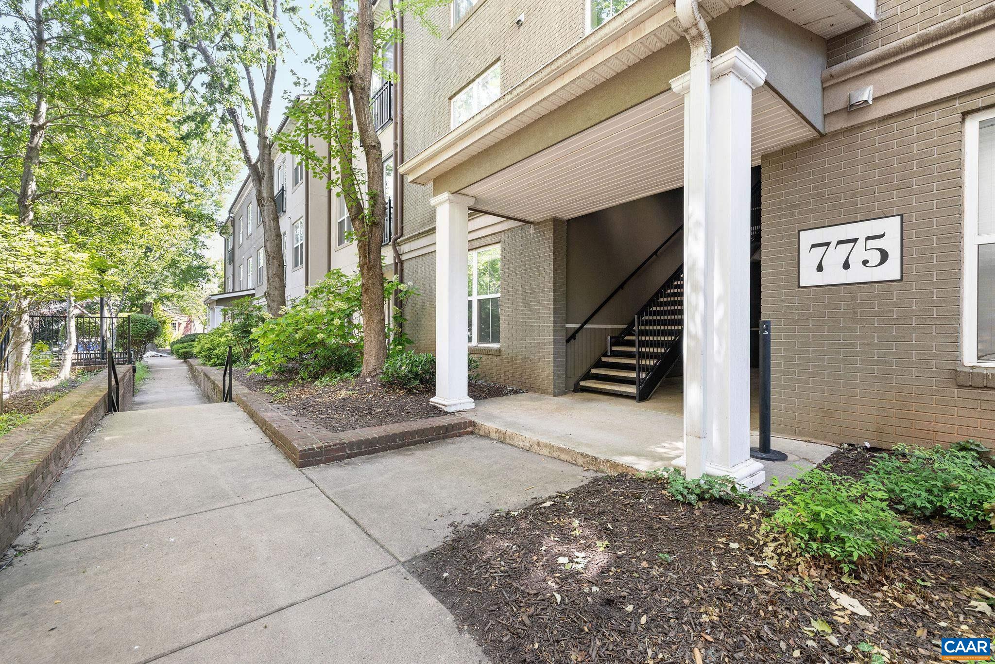 775 Walker Sq 2D — photo