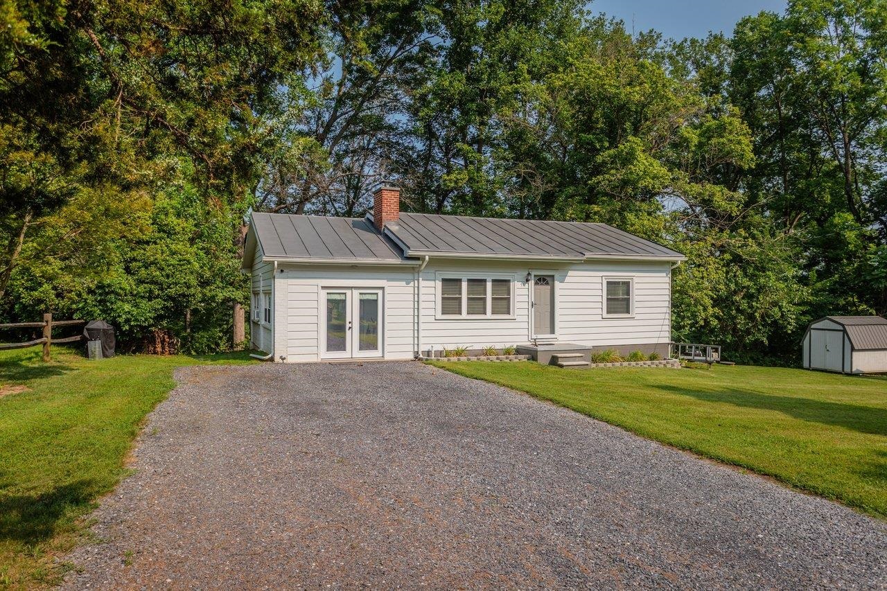 55 Lake Dr — photo