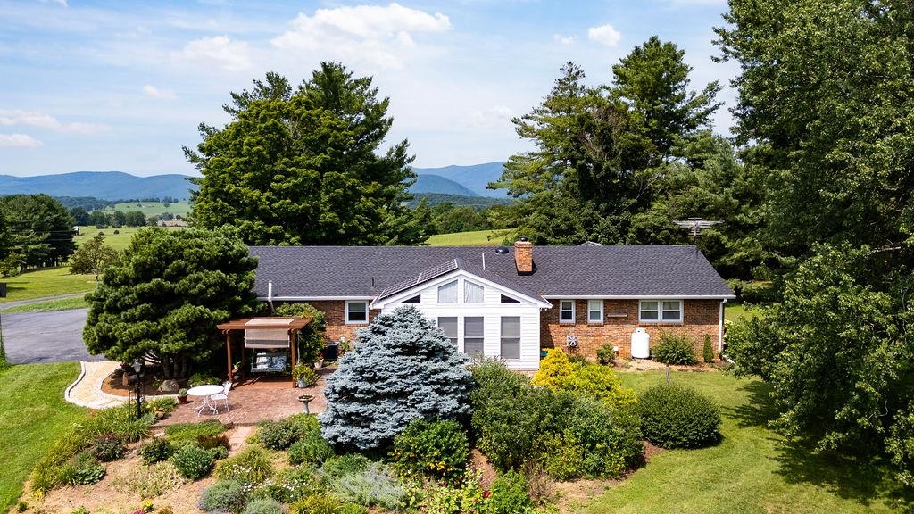 120 Trinity Point Road, Swoope, VA 24479