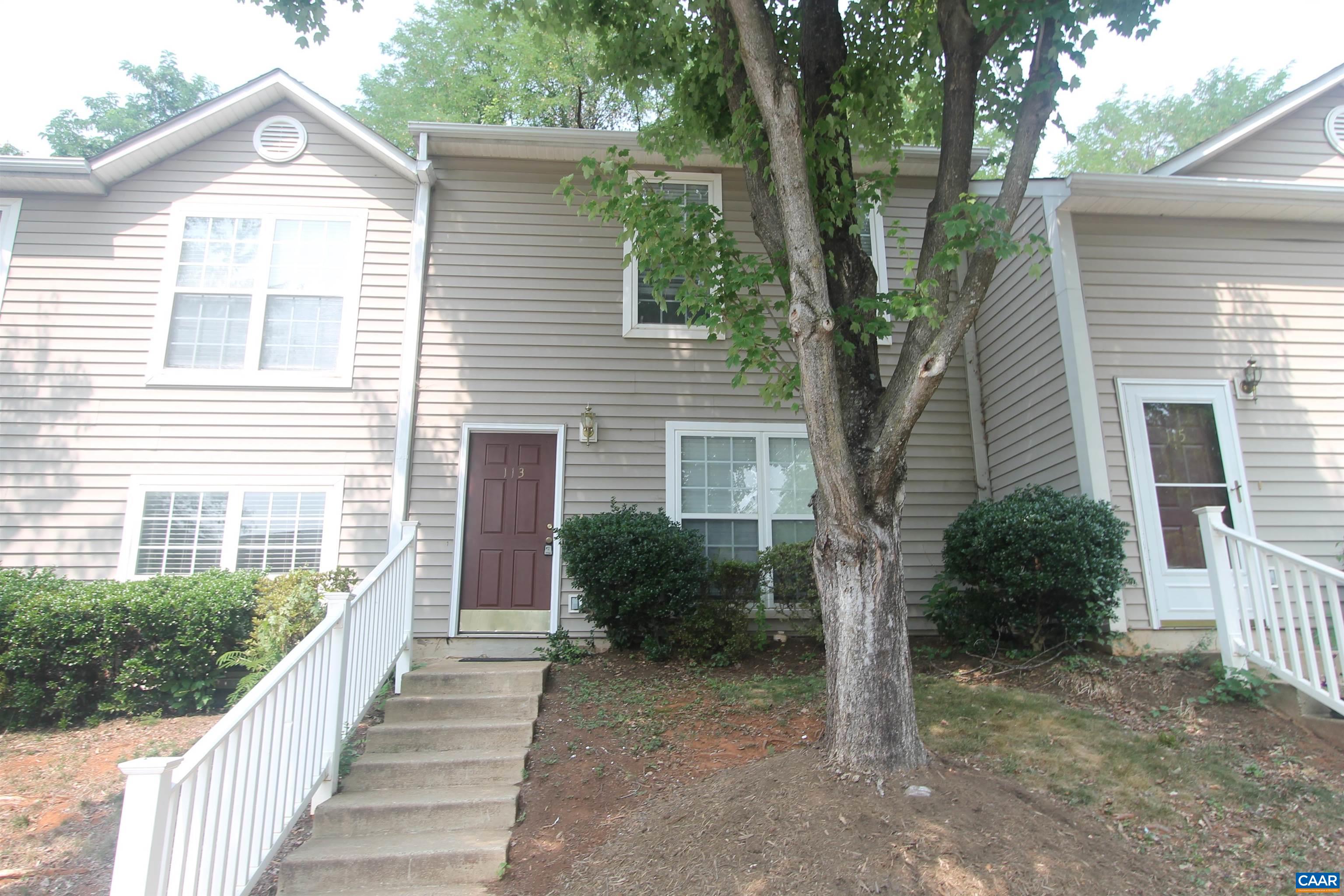 113 Waterbury Ct — photo