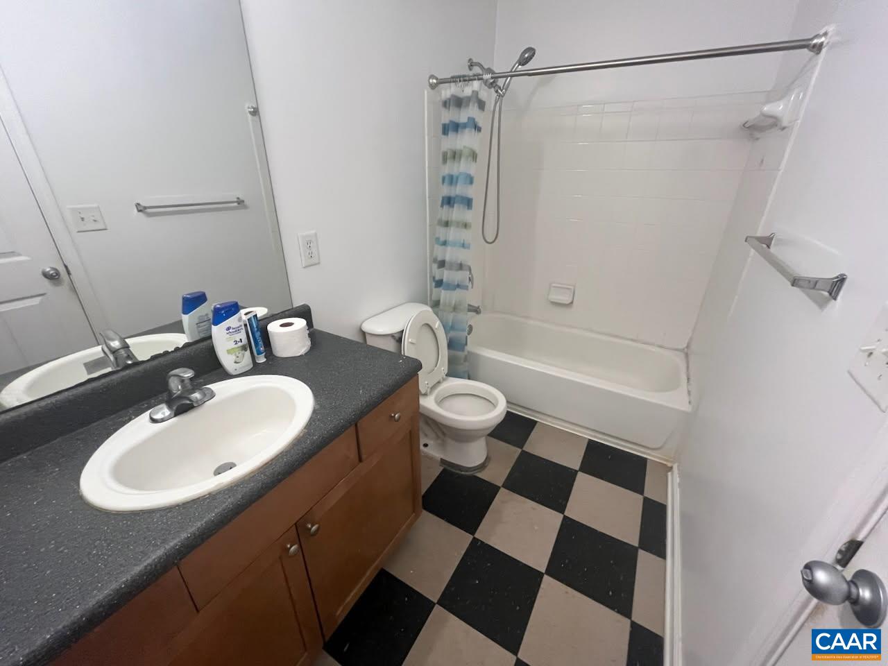 195 Yellowstone Dr 203 — photo