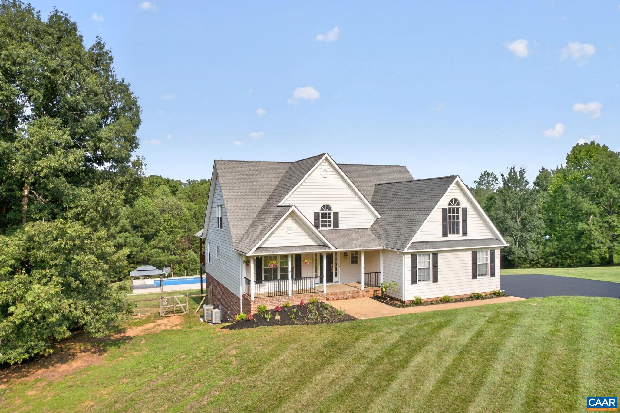 871 Fox Hollow Ln — photo