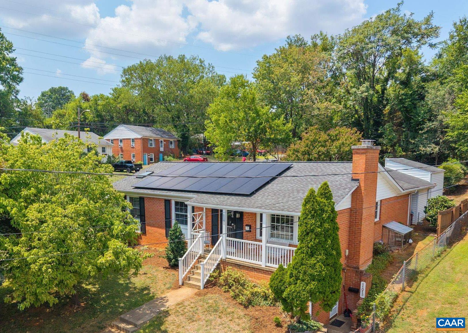1101 River Ct — photo