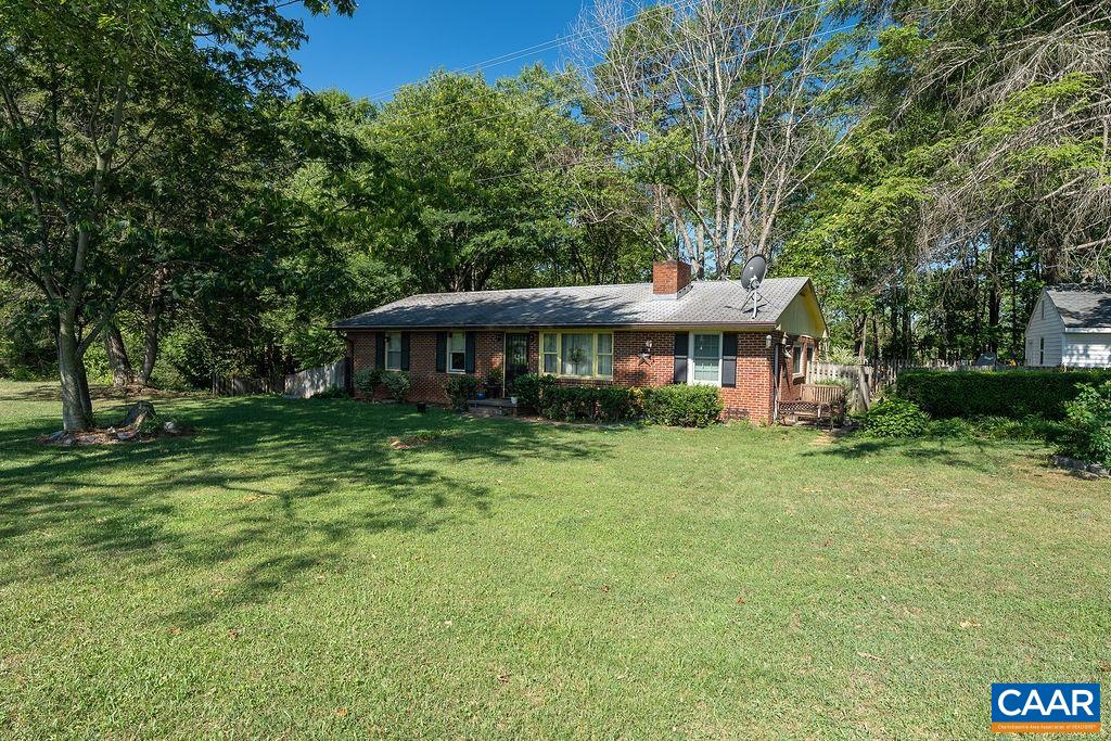 5071 Rolling Rd S — photo