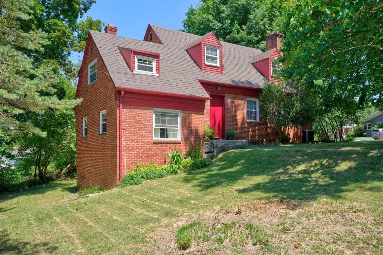 110 Crescent Dr — photo
