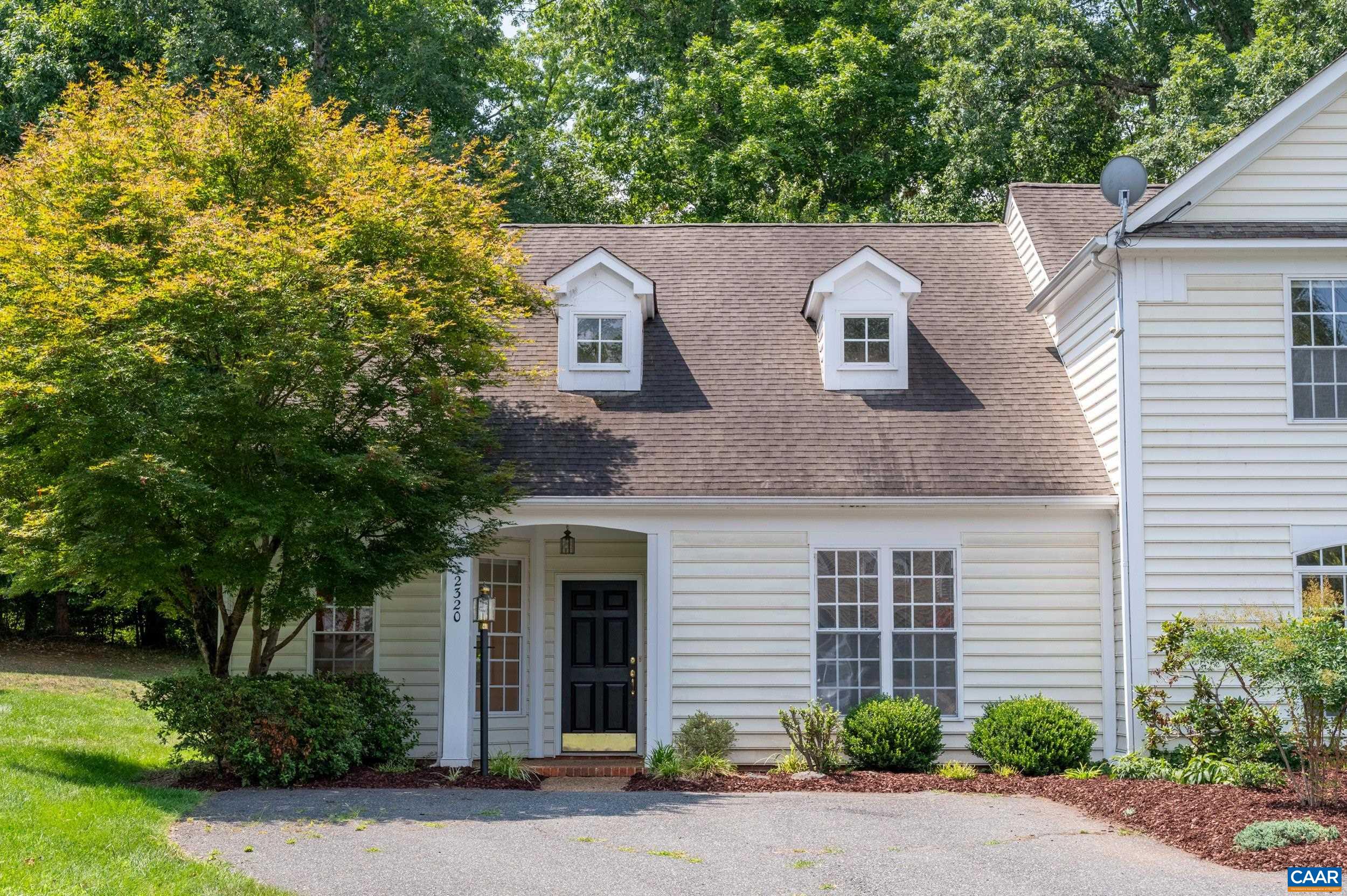 2320 Ravenswood Ct — photo