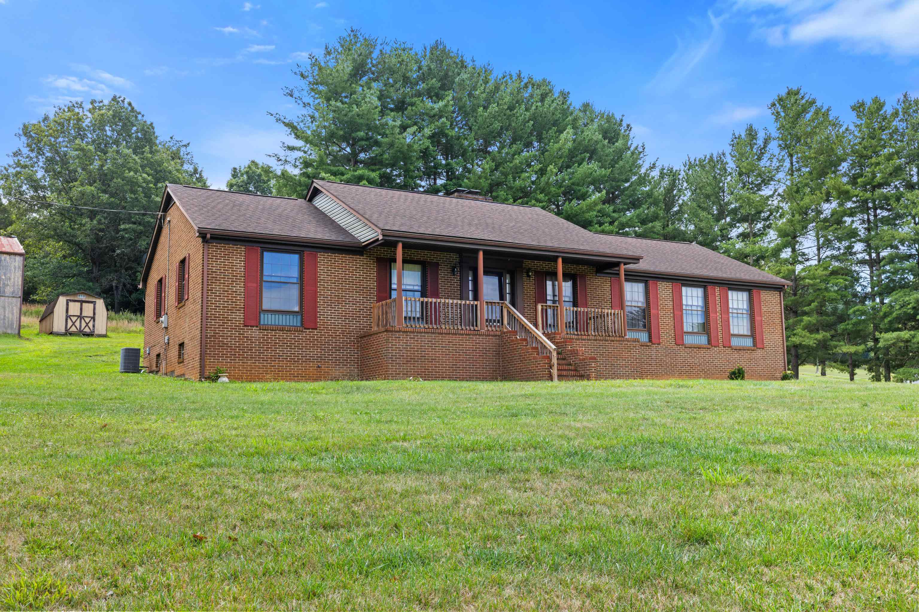 365 Berry Farm Road, Staunton, VA 24401 — photo 2