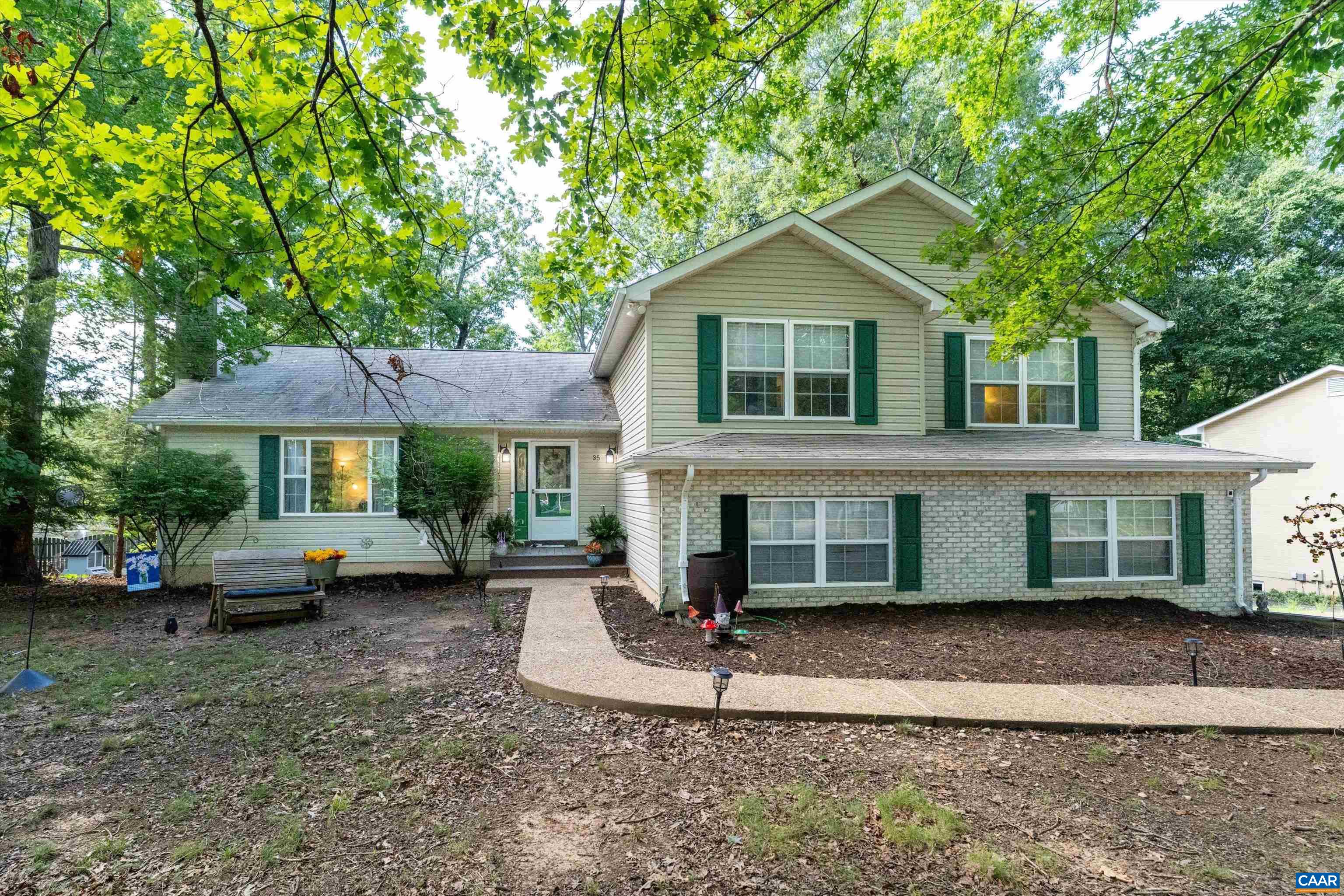 35 Woodlawn Dr — photo