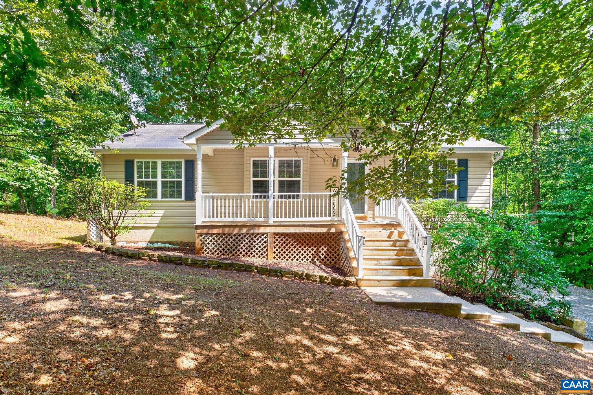 61 Lafayette Dr — photo