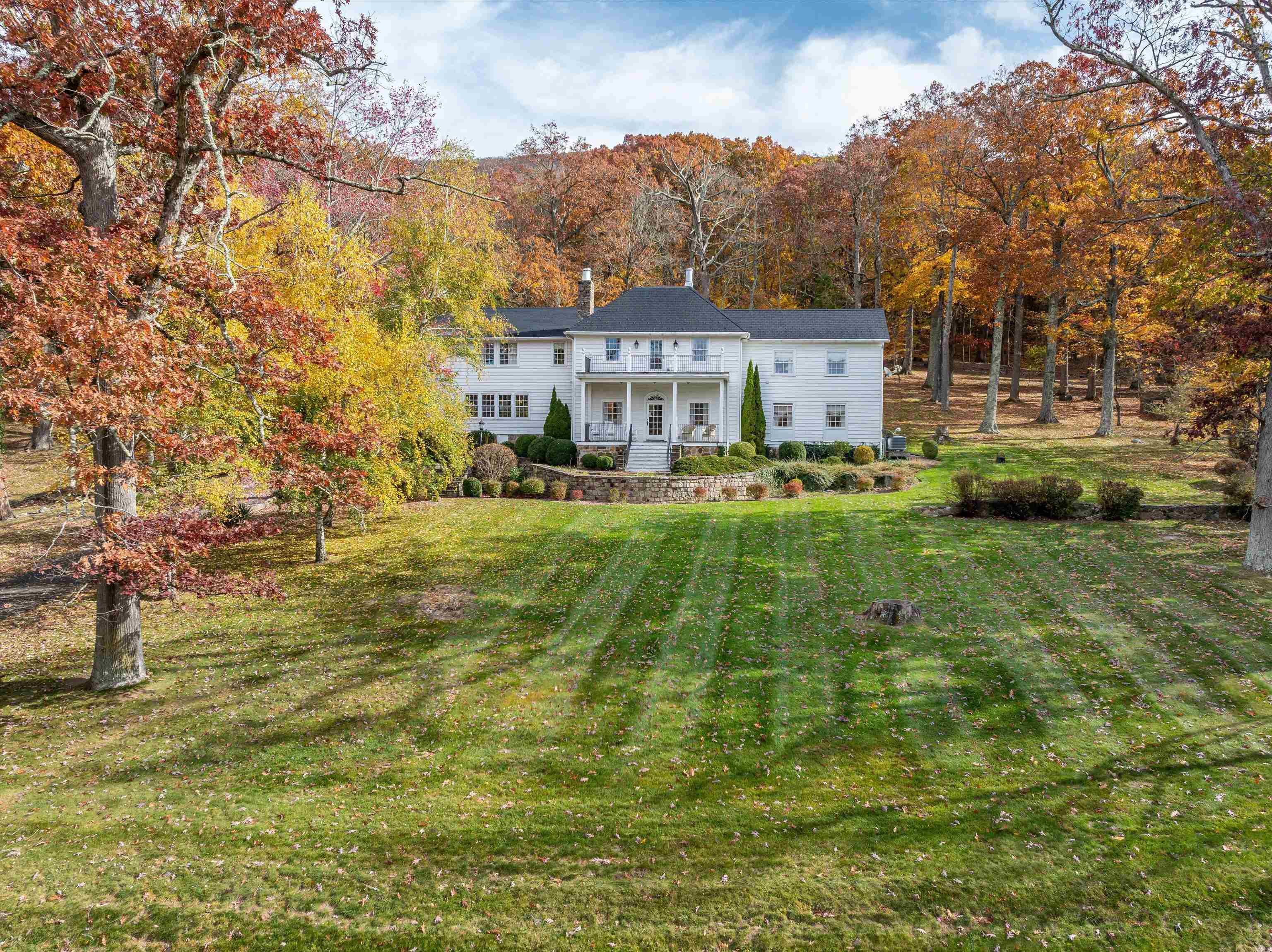1068 Sheep Meadow Rd — photo