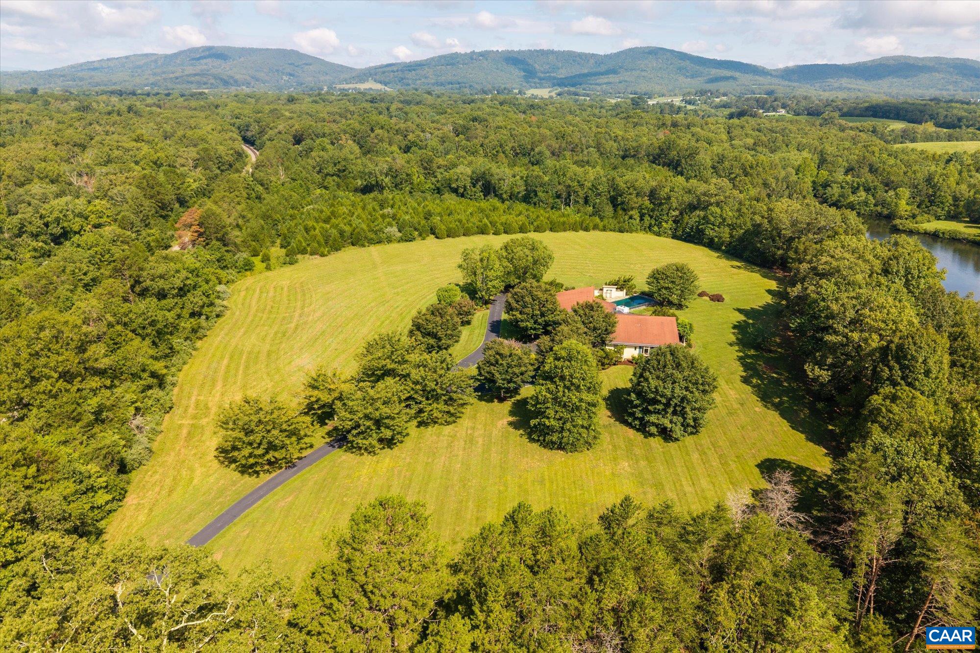 4798 Barn Field Dr — photo