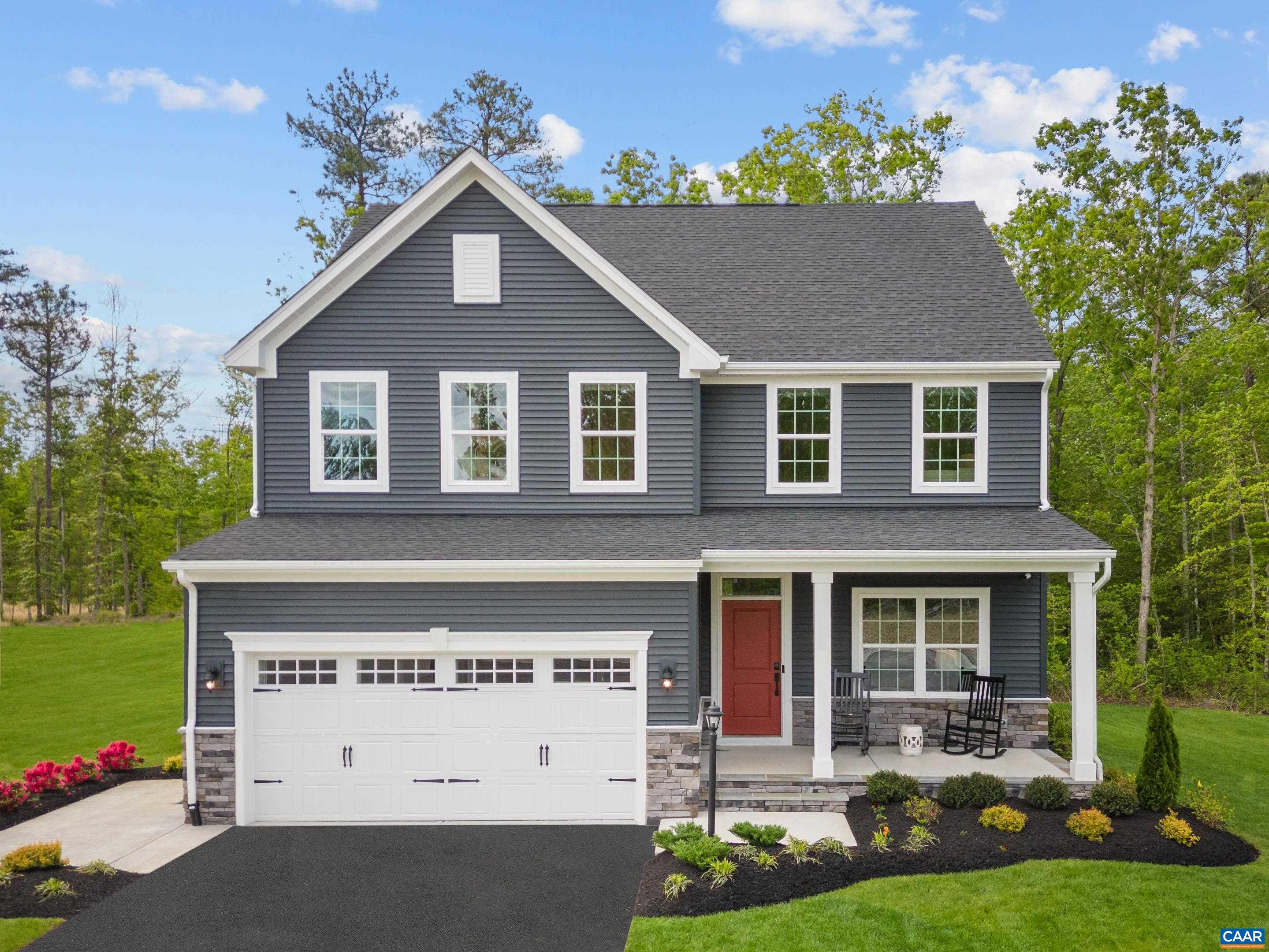 8 Butterfield Ln — photo