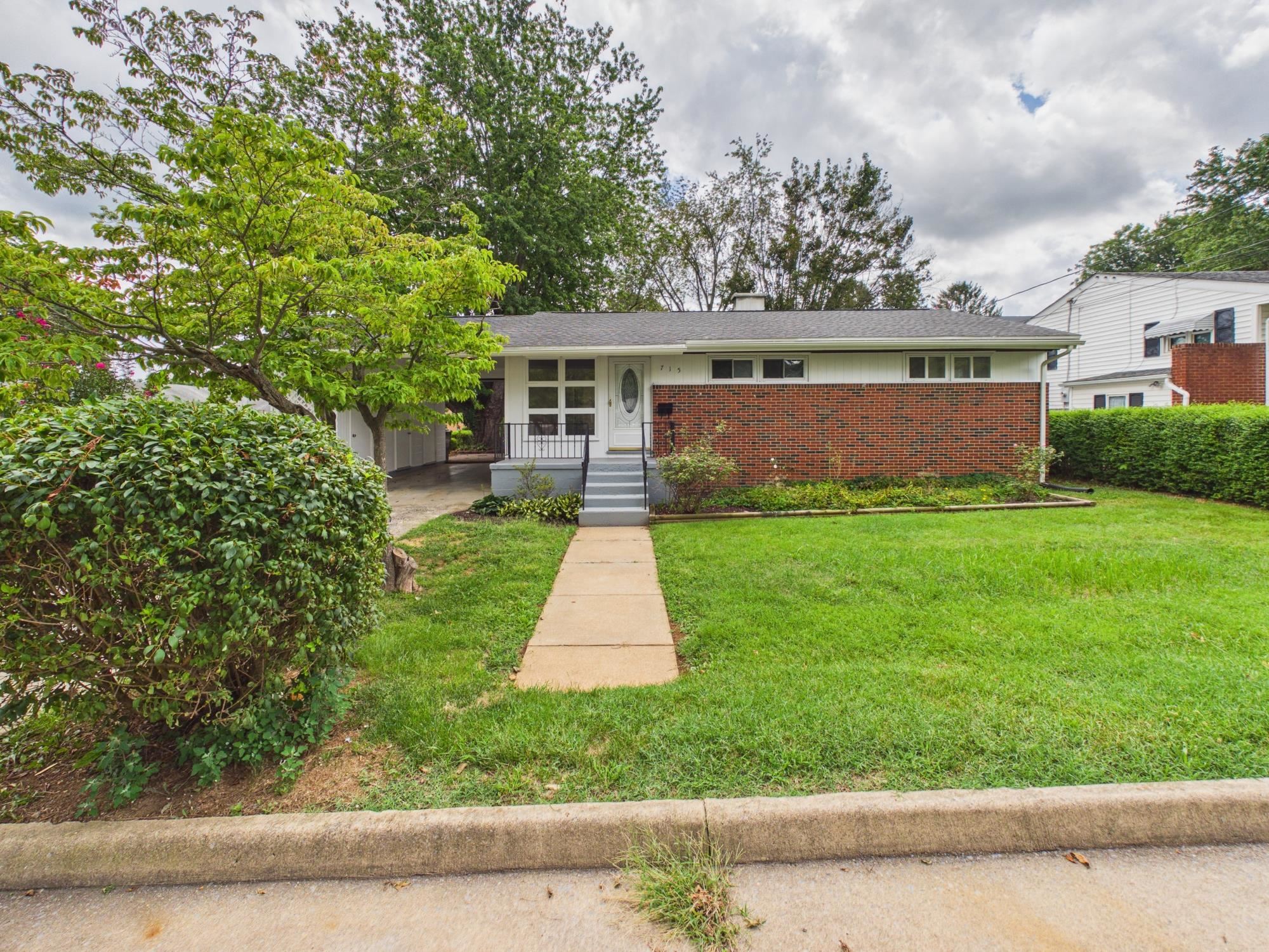 715 Cherry Hill Dr — photo