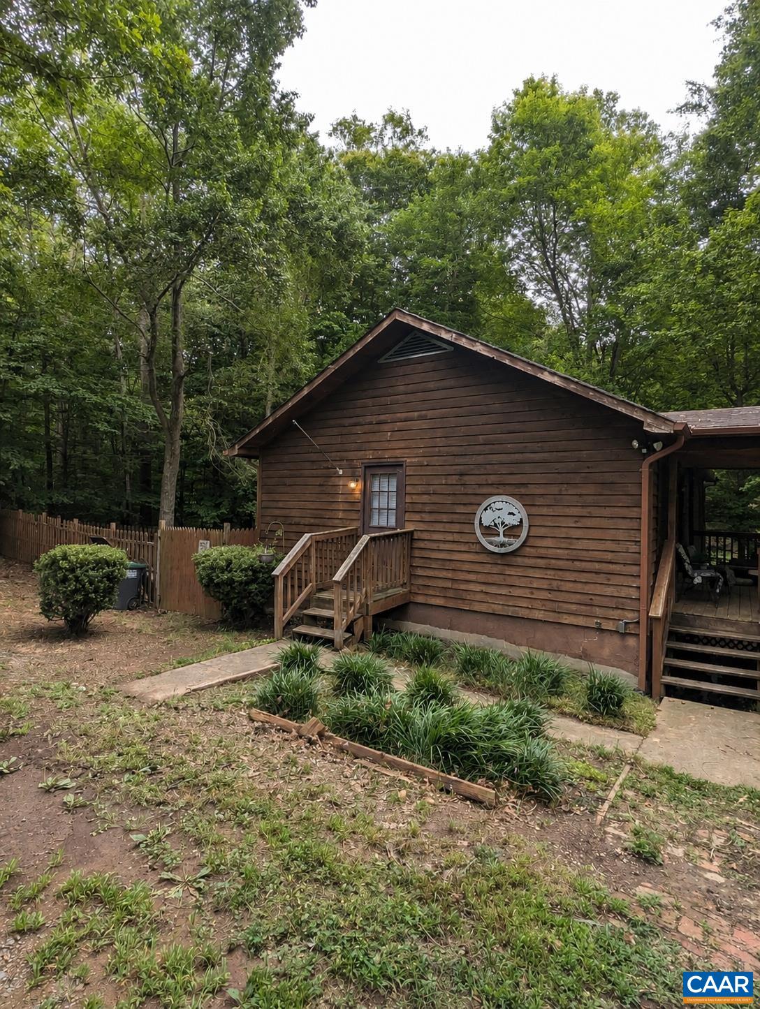 13 Holly Cir — photo