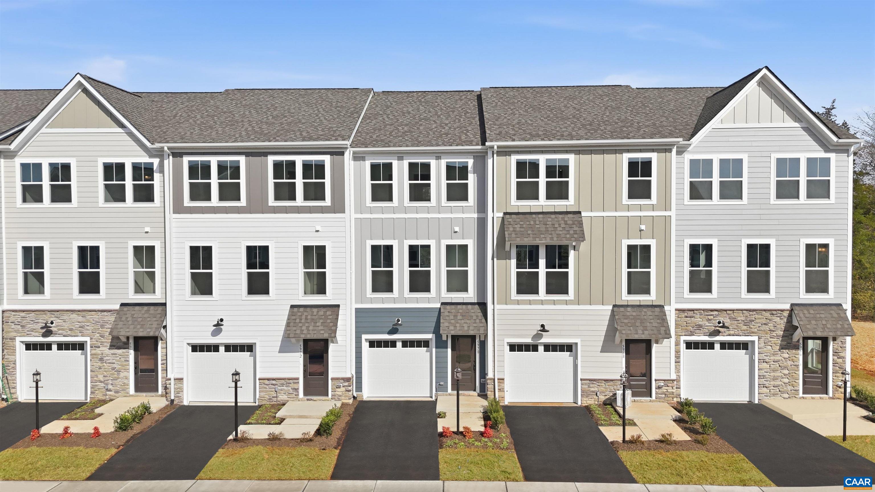 3032 Rambling Brook Ln — photo