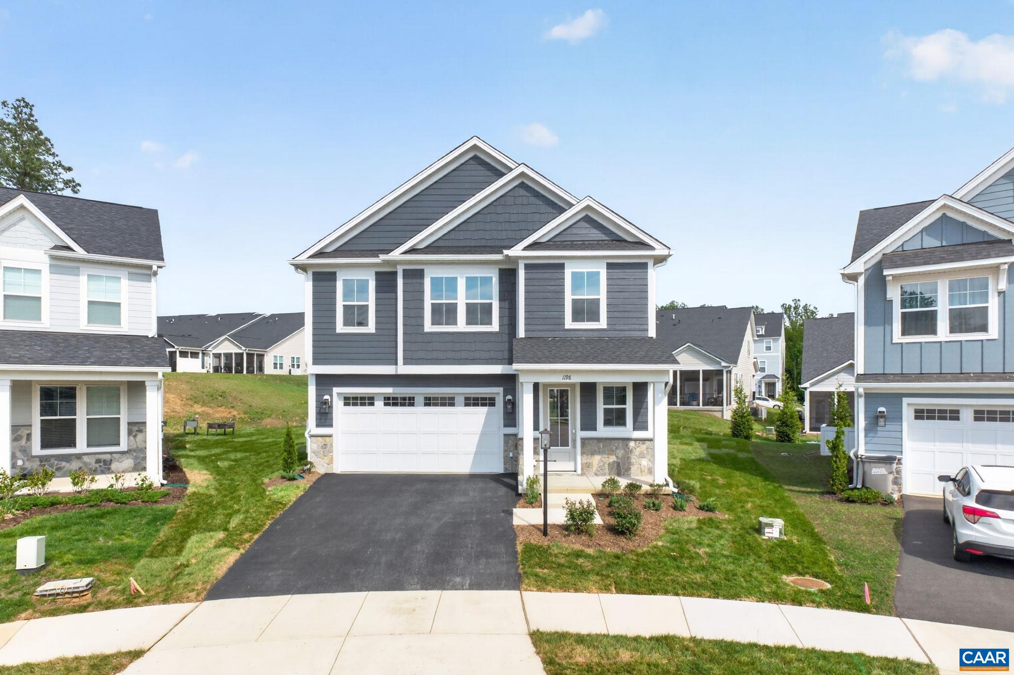 1198 Sablewood Dr — photo