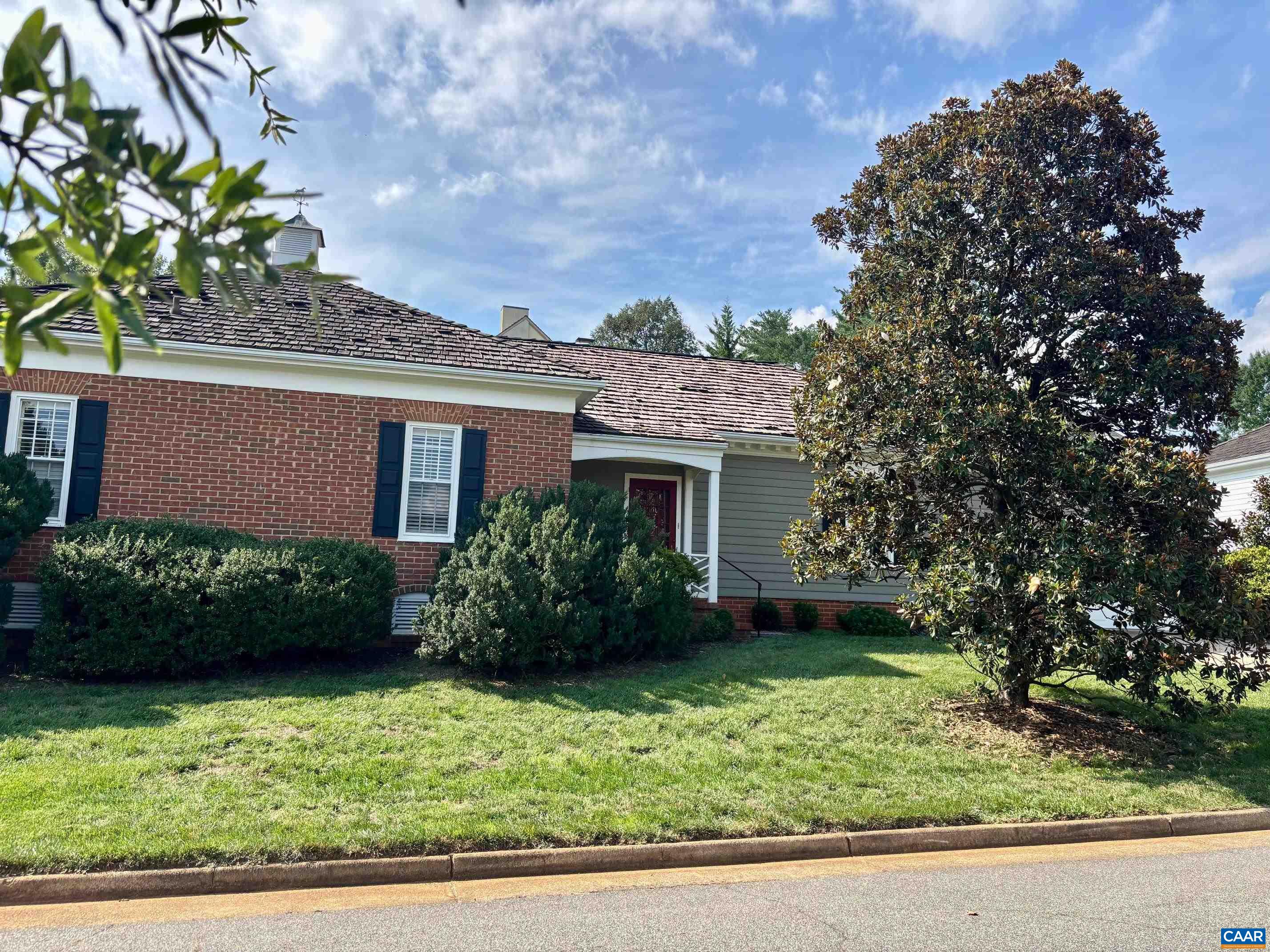 2 Ednam Village St — photo