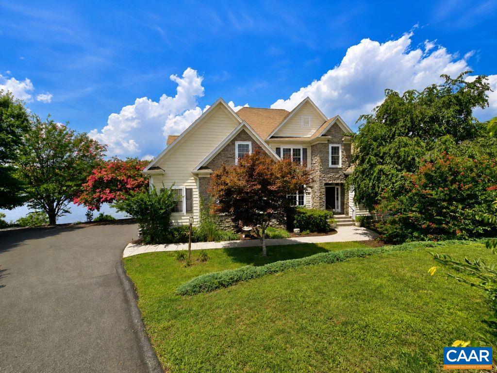242 Whispering Woods Pl — photo