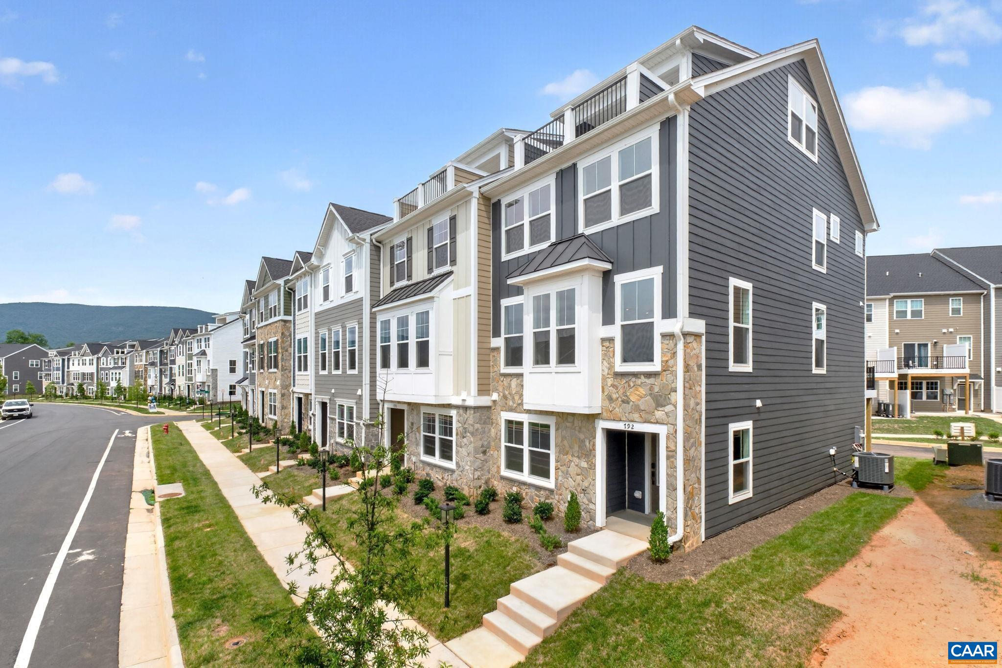 792 Park Ridge Dr — photo