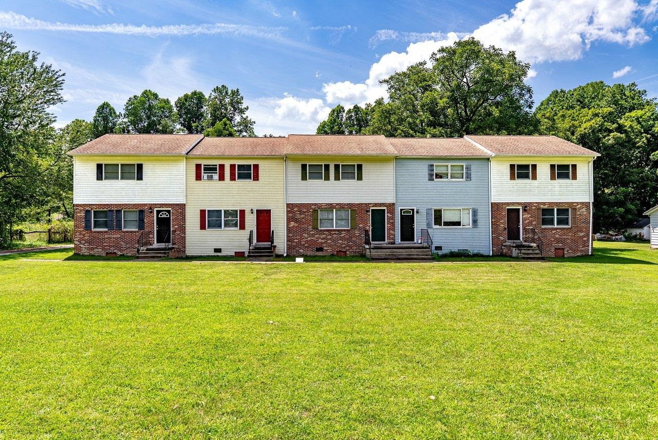 22 Townhouse Ln — photo